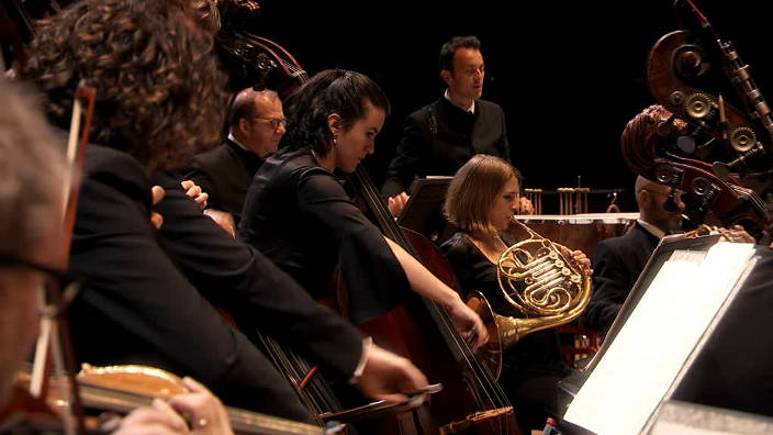 Thomas Hengelbrock et l'Orchestre de Paris :...